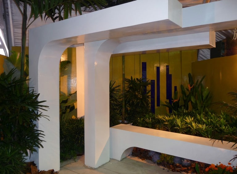 Chunky pergola made to resemble polished concrete