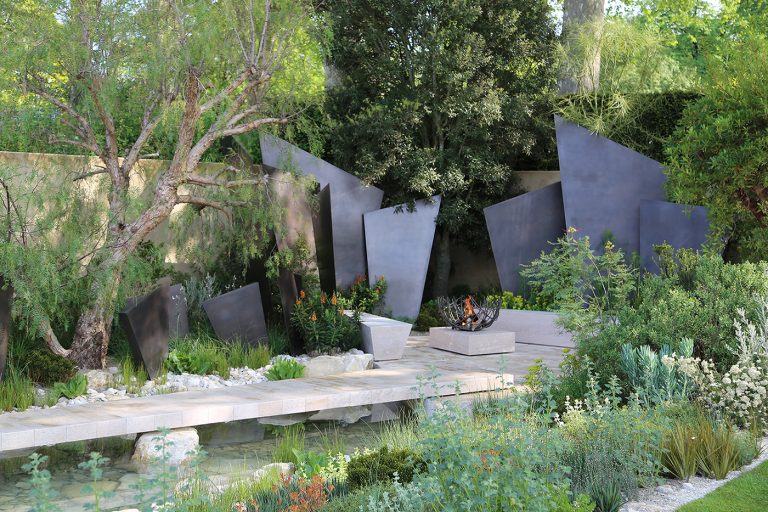 Andy Sturgeon Chelsea Flower Show 2016 _ The Telegraph Garden _ Best in Show and Gold Medal