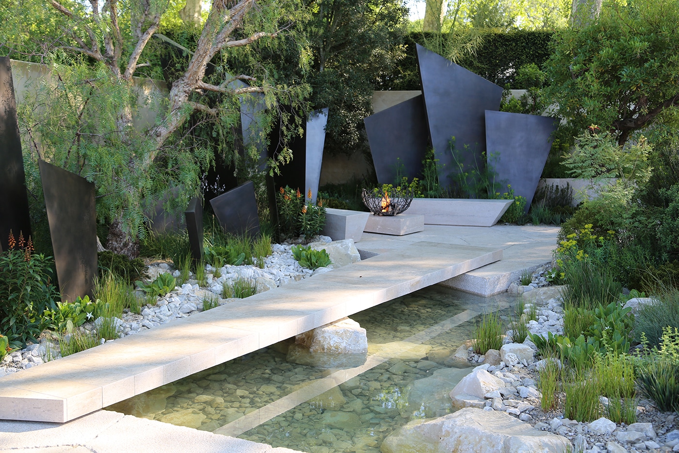 Andy Sturgeon Chelsea Flower Show 2016 _ The Telegraph Garden _ Best in Show and Gold Medal