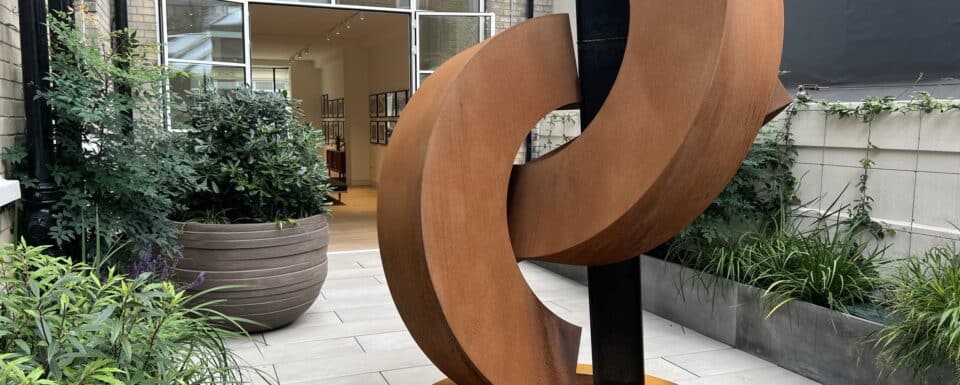 A modern sculpture in a roof terrace garden